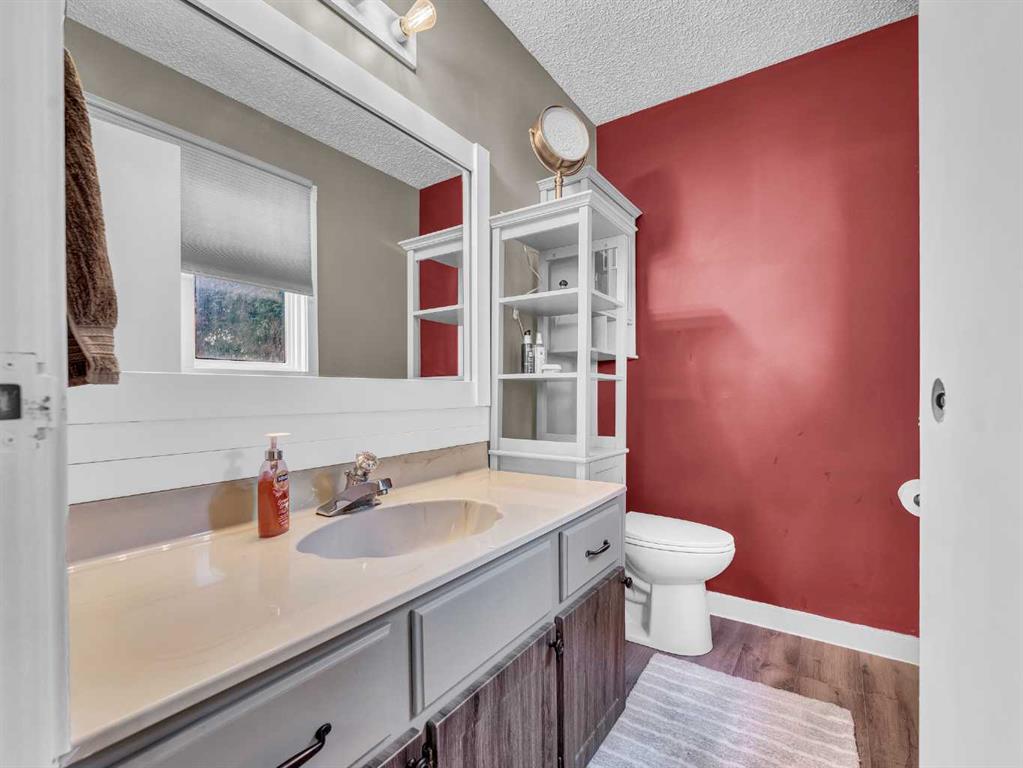 35 Rideau Crescent SE