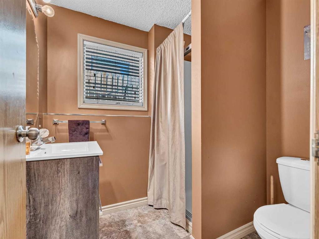 35 Rideau Crescent SE