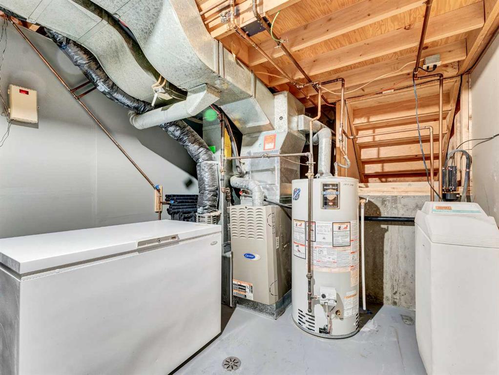 35 Rideau Crescent SE