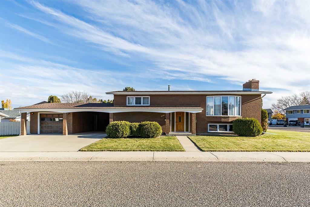 2481 12 Avenue SE, Medicine Hat
