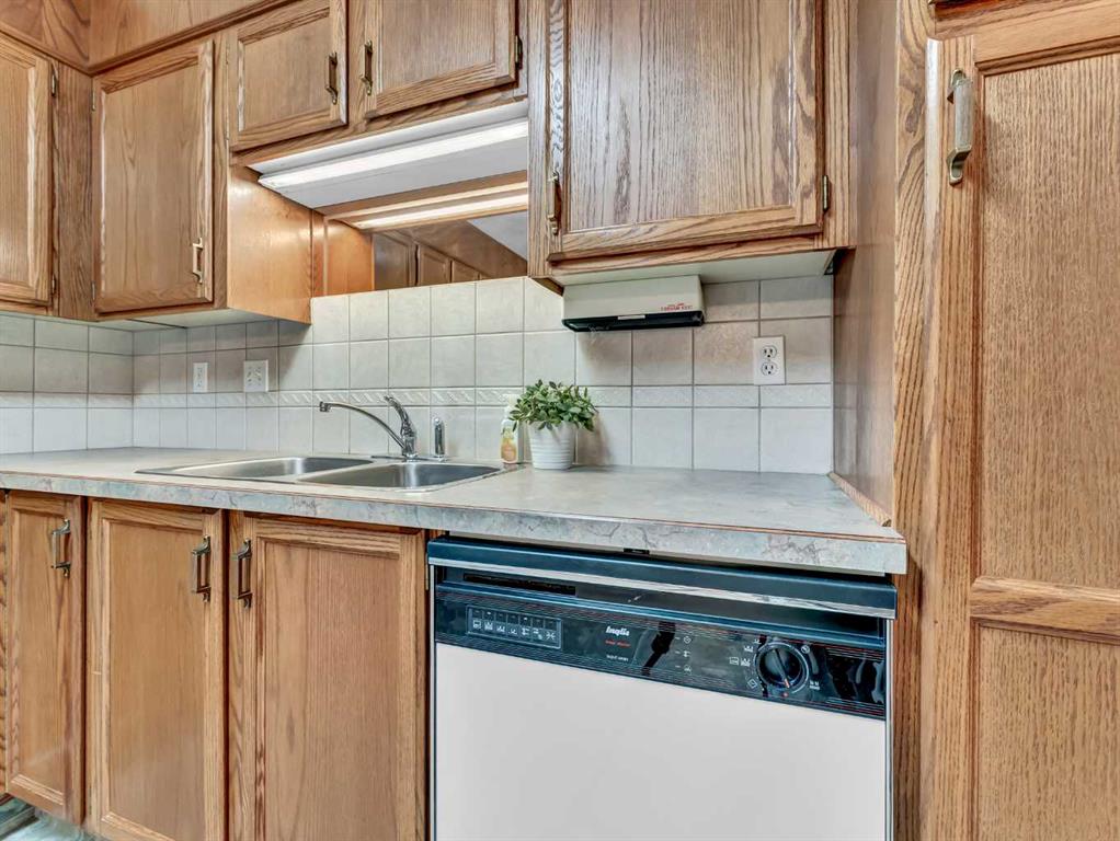 #204 3090 15 Avenue SE