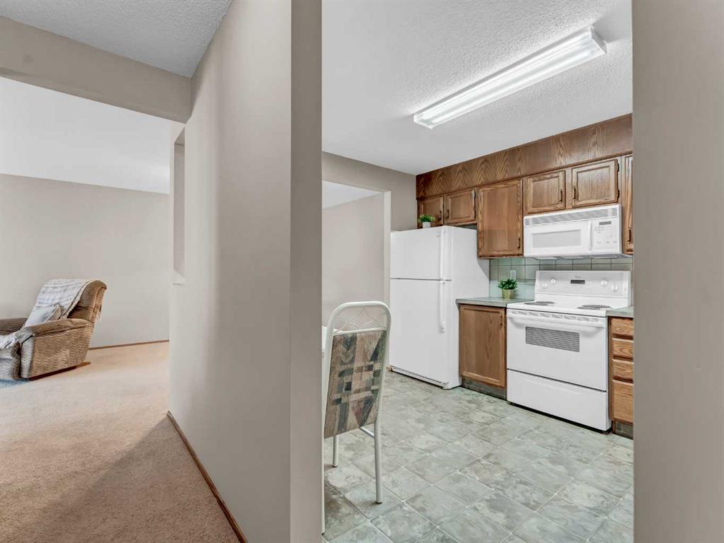 #204 3090 15 Avenue SE