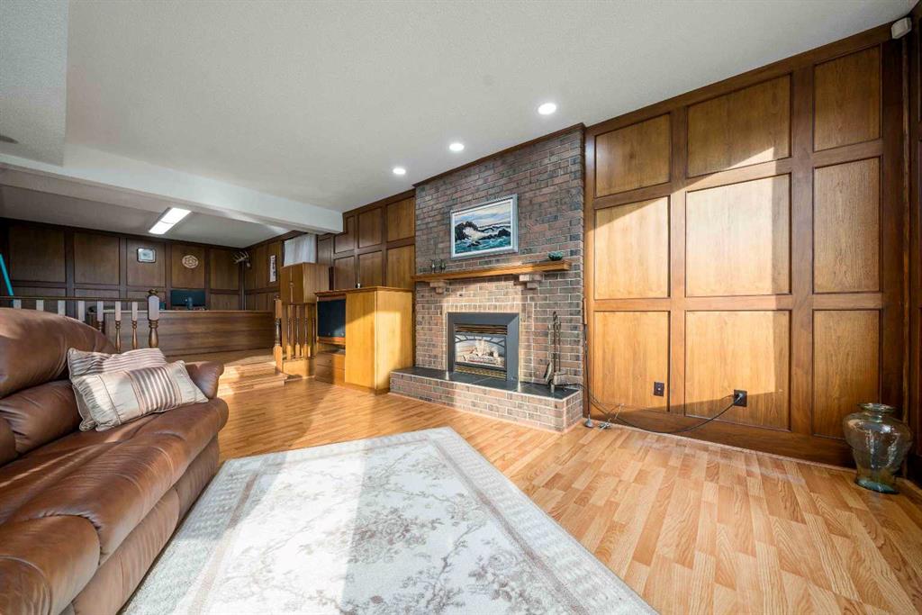 1284 Parkview Drive NE