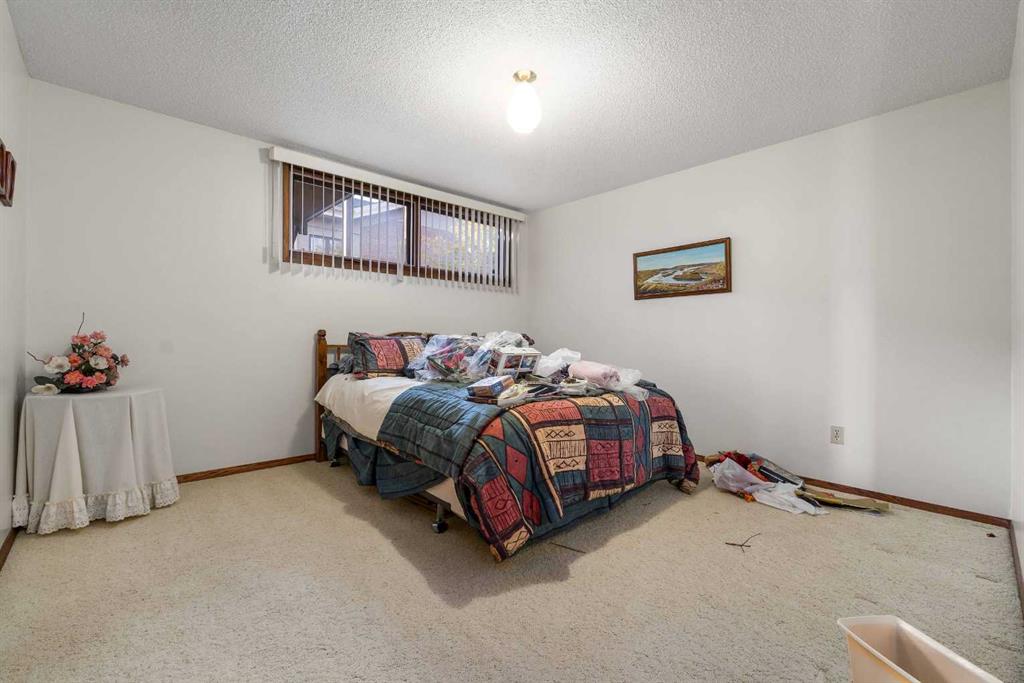 1284 Parkview Drive NE