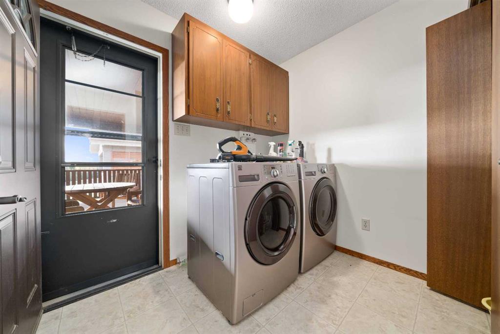 1284 Parkview Drive NE