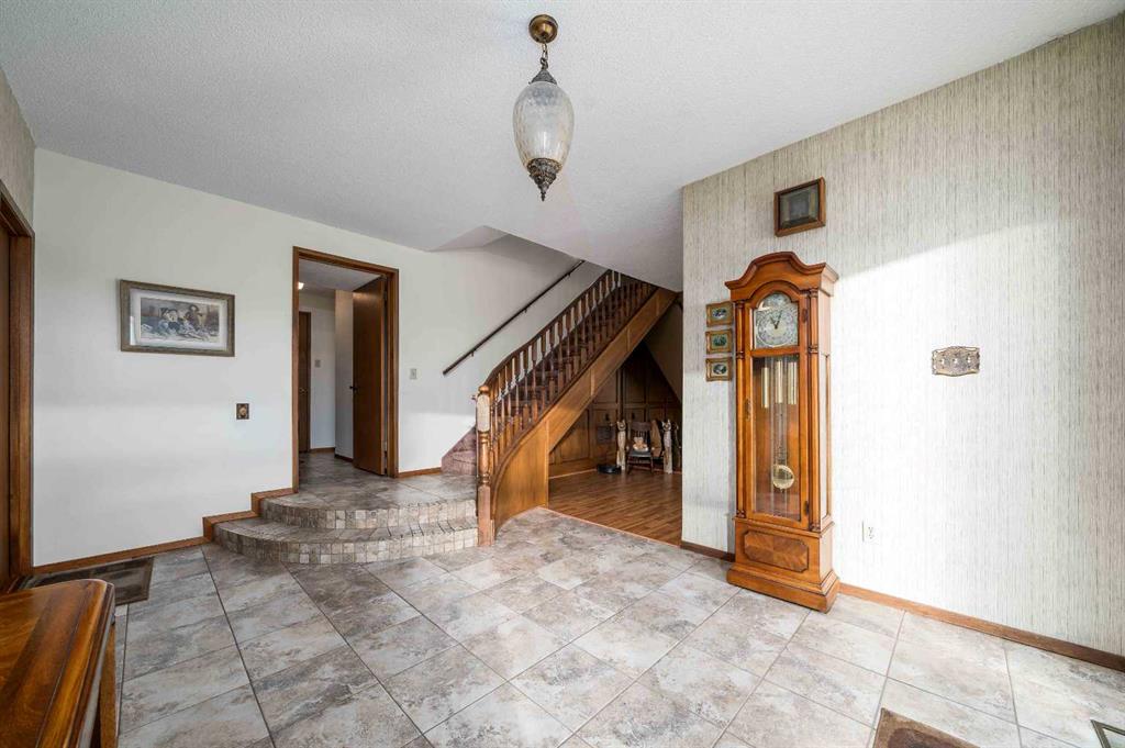 1284 Parkview Drive NE