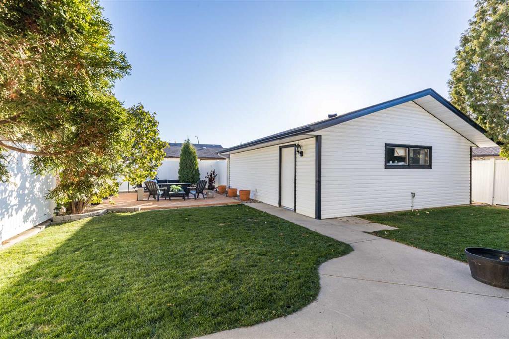 143 Stapeford Crescent SE