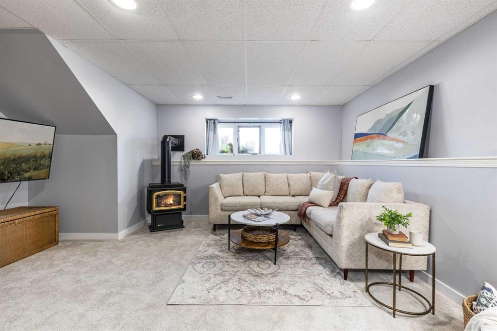 143 Stapeford Crescent SE