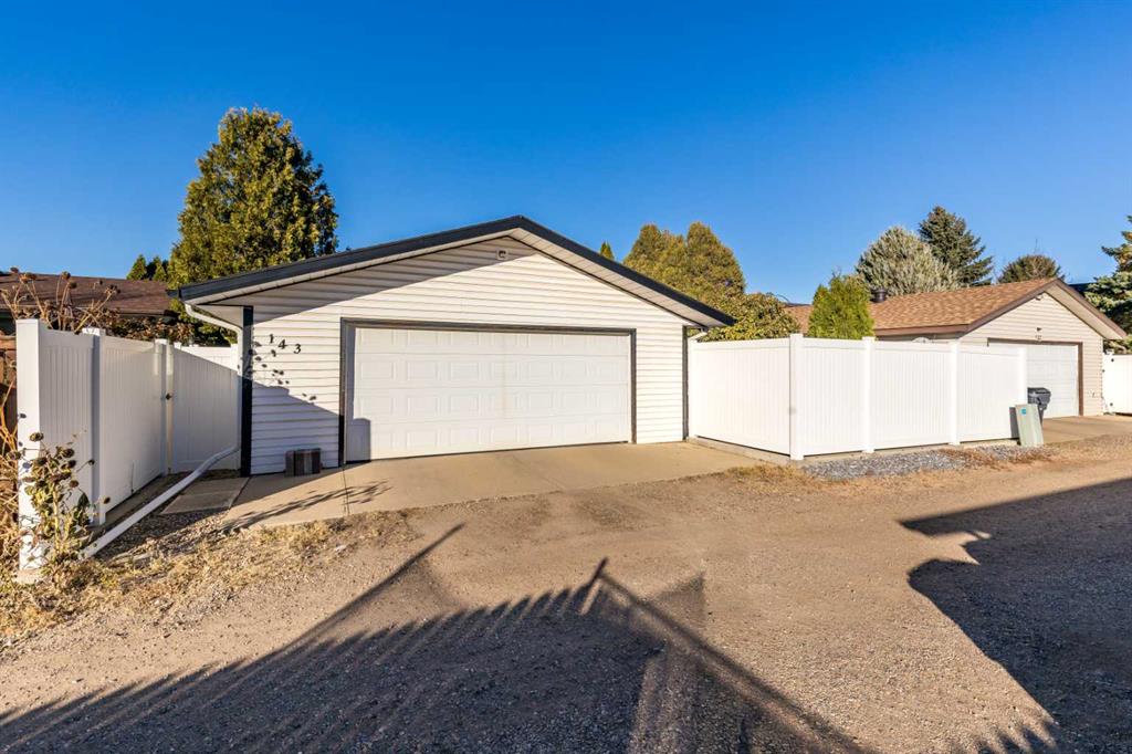 143 Stapeford Crescent SE