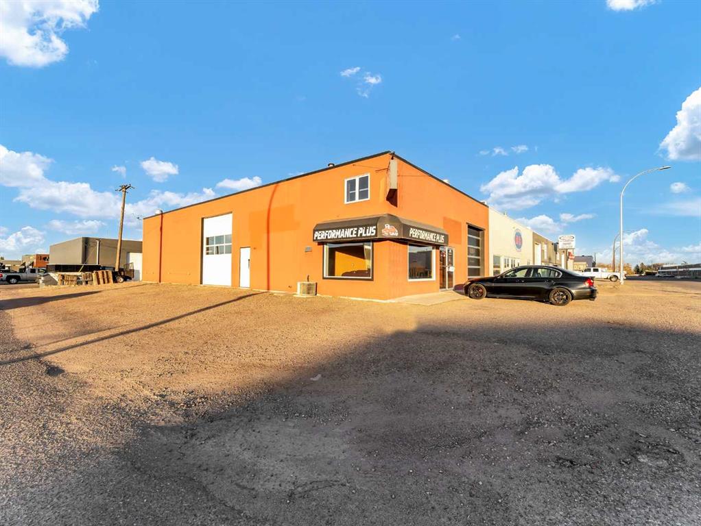 674 17 Street SW, Medicine Hat