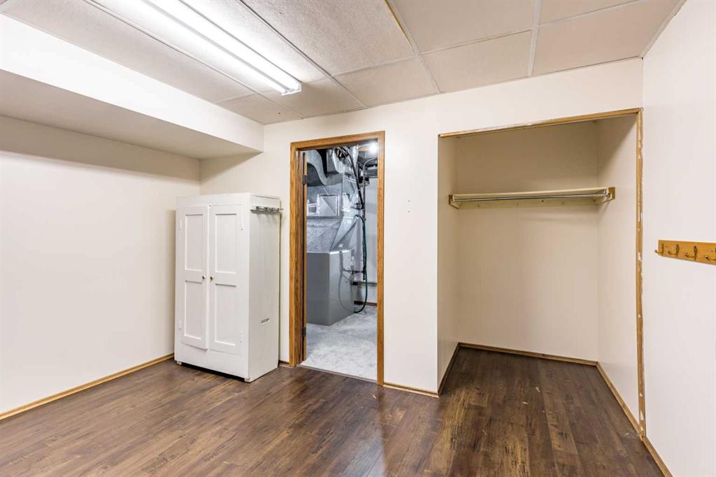 8 Ross Glen Green SE