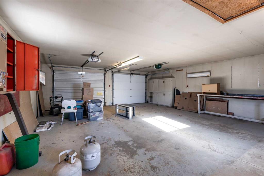 8 Ross Glen Green SE