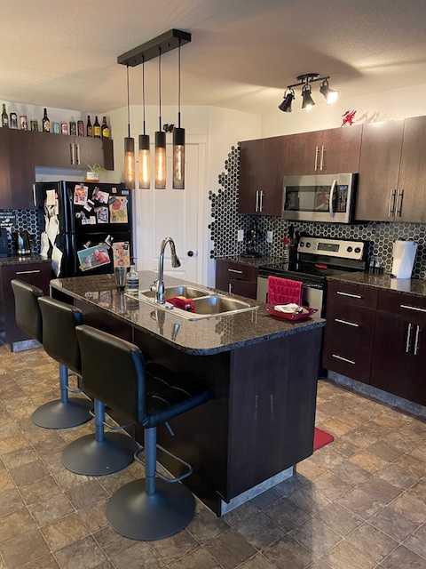 339 Southlands Pointe  SE