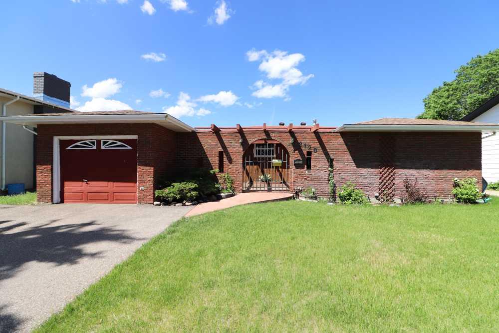 2120 11 Avenue NE, Medicine Hat