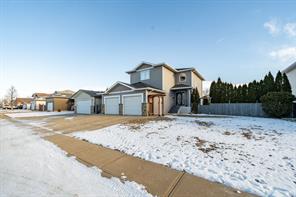 2447 7 Avenue NE, Medicine Hat