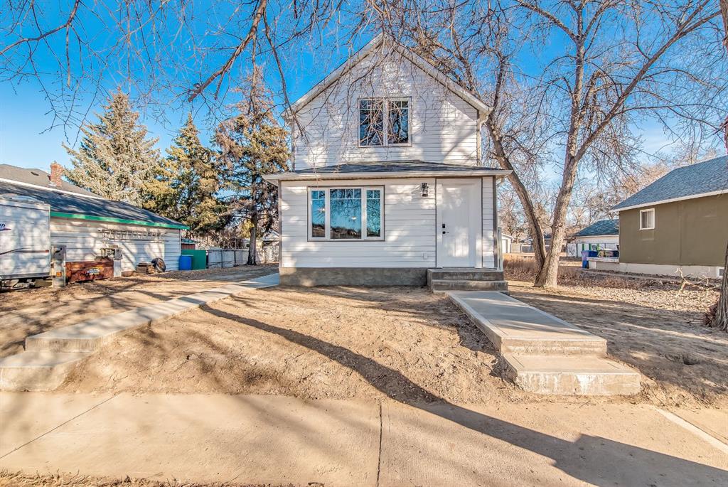 609 Clay Avenue SE, Medicine Hat