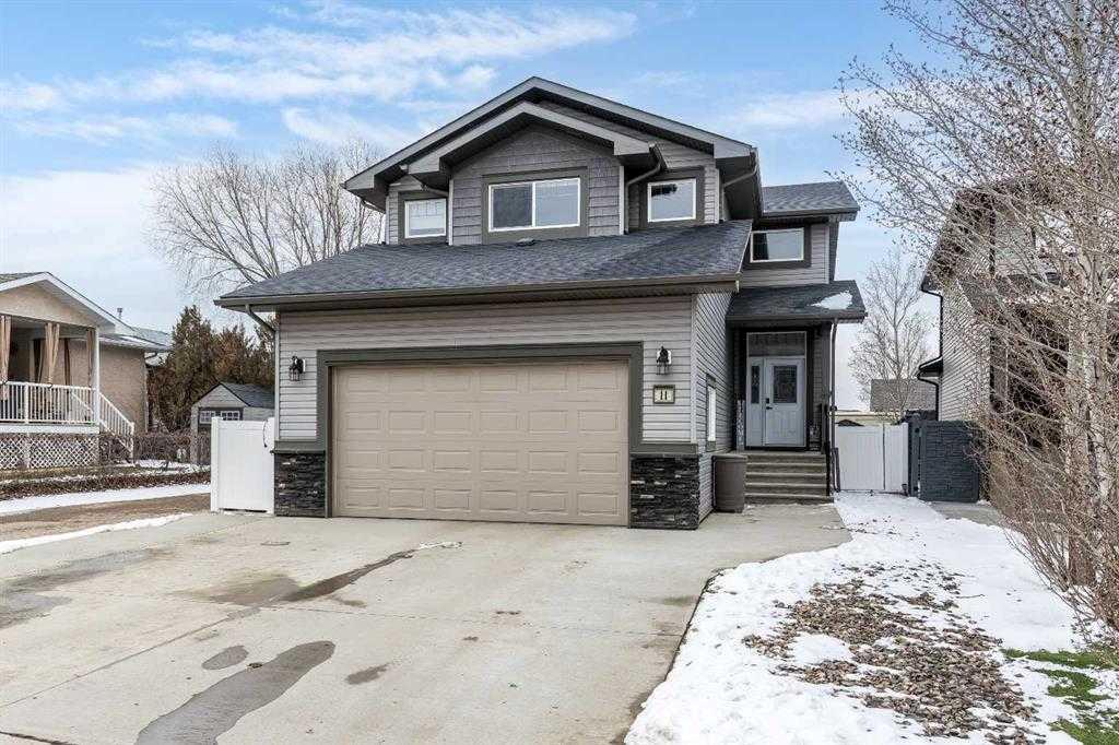 11 Sterling Link SE, Medicine Hat