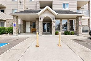 #311 1632 Saamis Drive NW, Medicine Hat