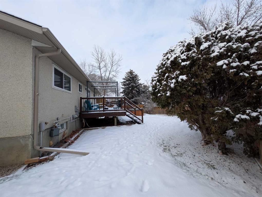 45 Red Deer Drive SW