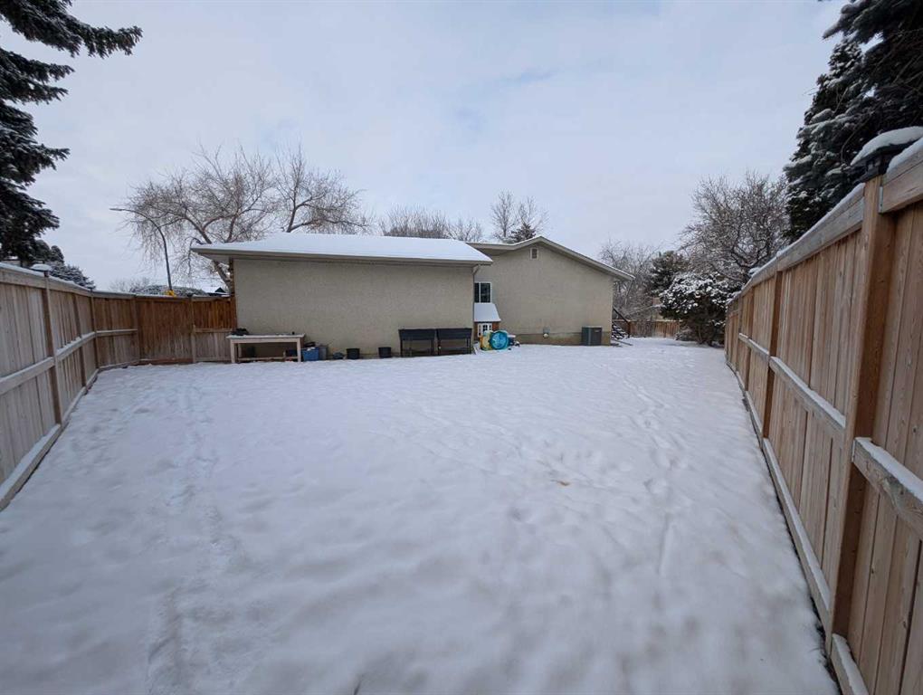 45 Red Deer Drive SW