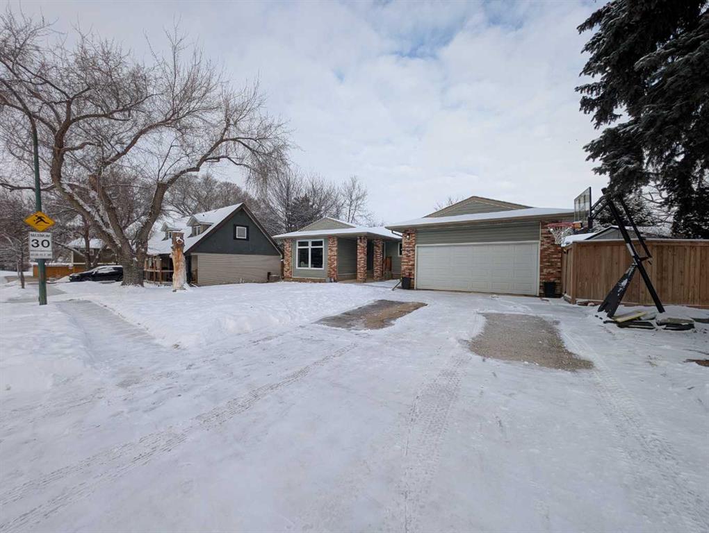 45 Red Deer Drive SW