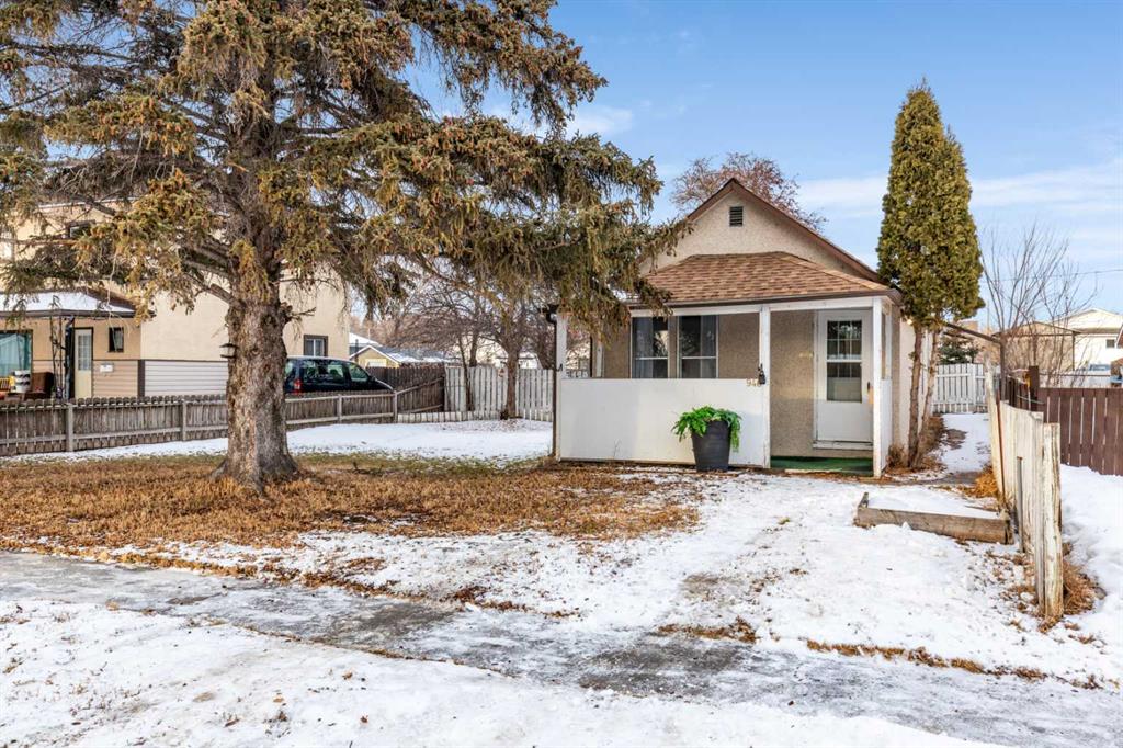 946 4 Street SE, Medicine Hat