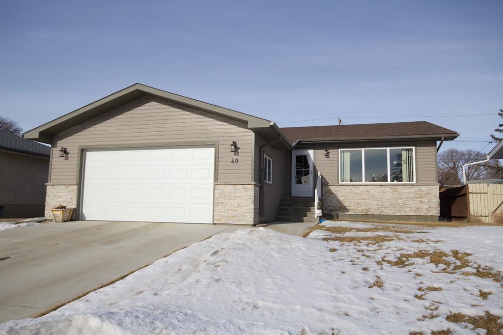 40 12 Street NW, Medicine Hat