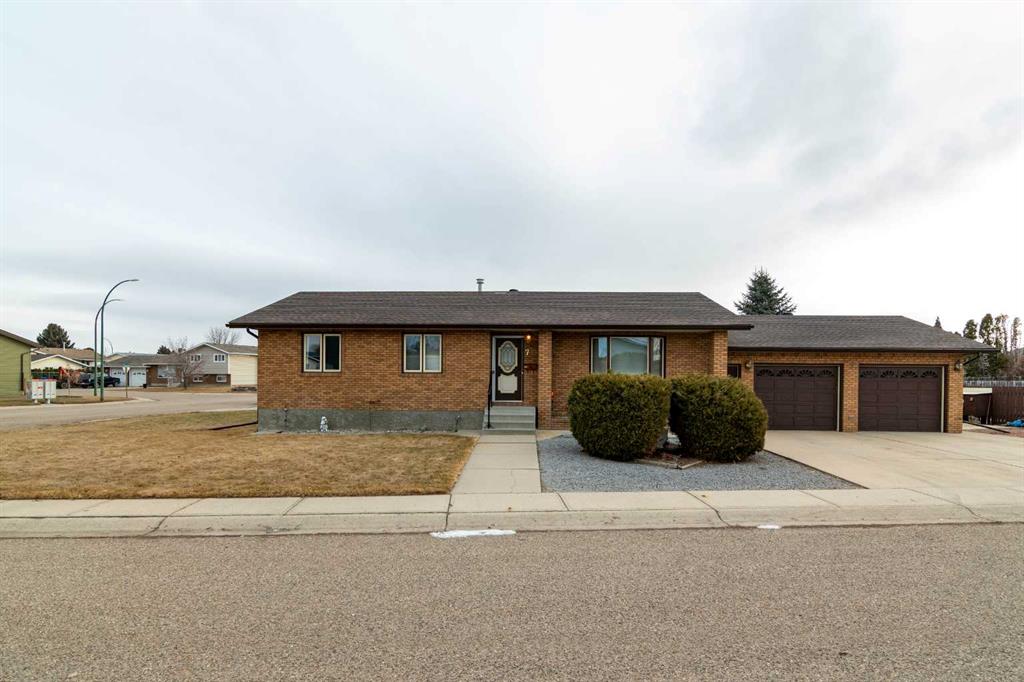 7 Rundle Way SE, Medicine Hat