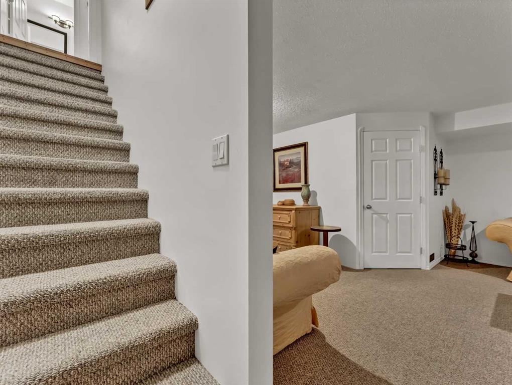 #403 165 South Ridge Drive SE