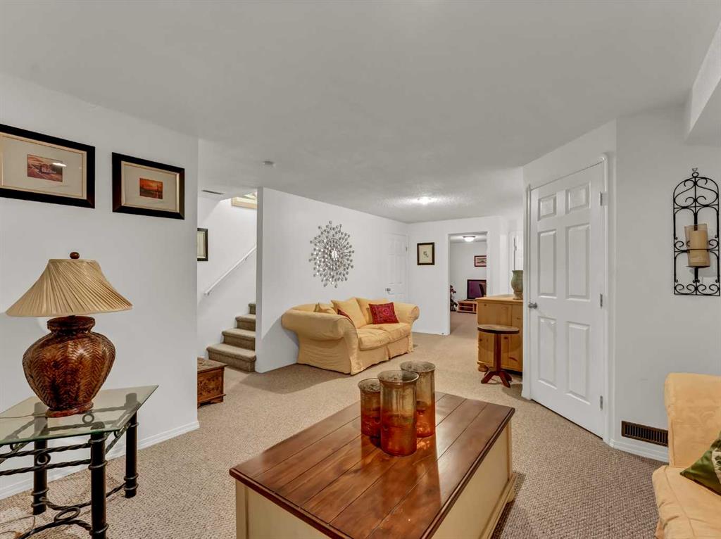 #403 165 South Ridge Drive SE