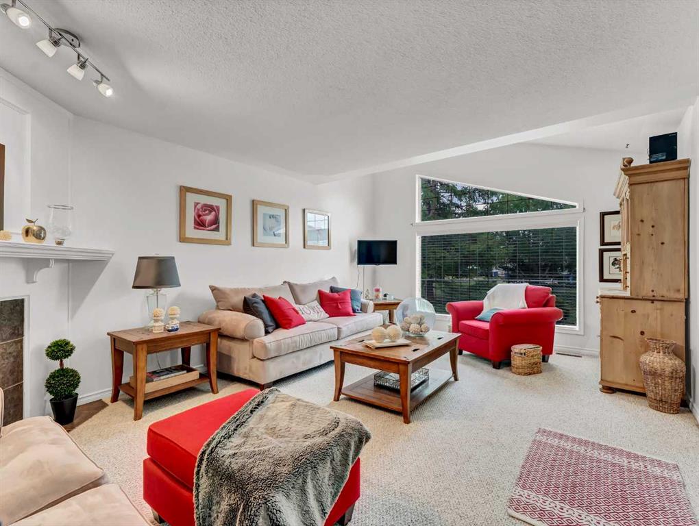 #403 165 South Ridge Drive SE