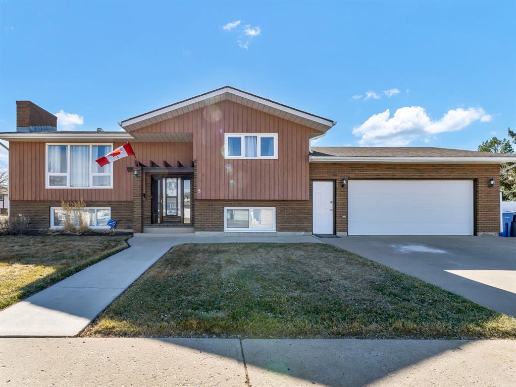 5 Carter Crescent SE, Medicine Hat