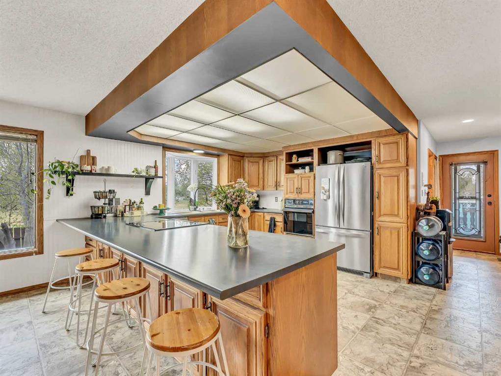 13 Calder Green SE