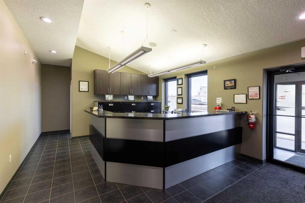 32 & 36 Industrial Drive SE