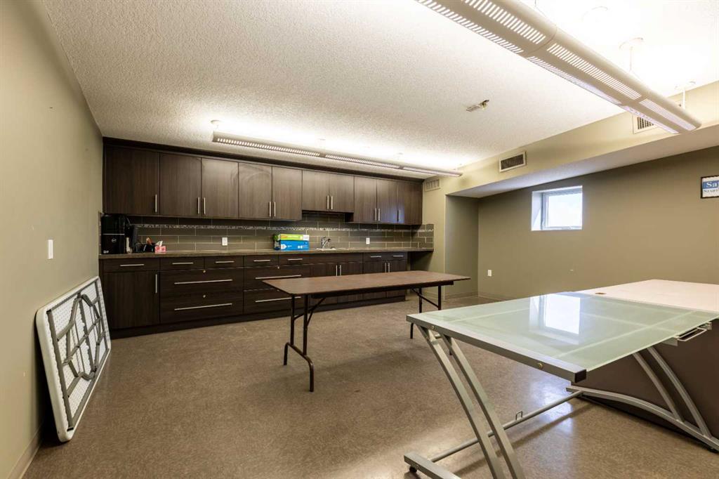 32 & 36 Industrial Drive SE