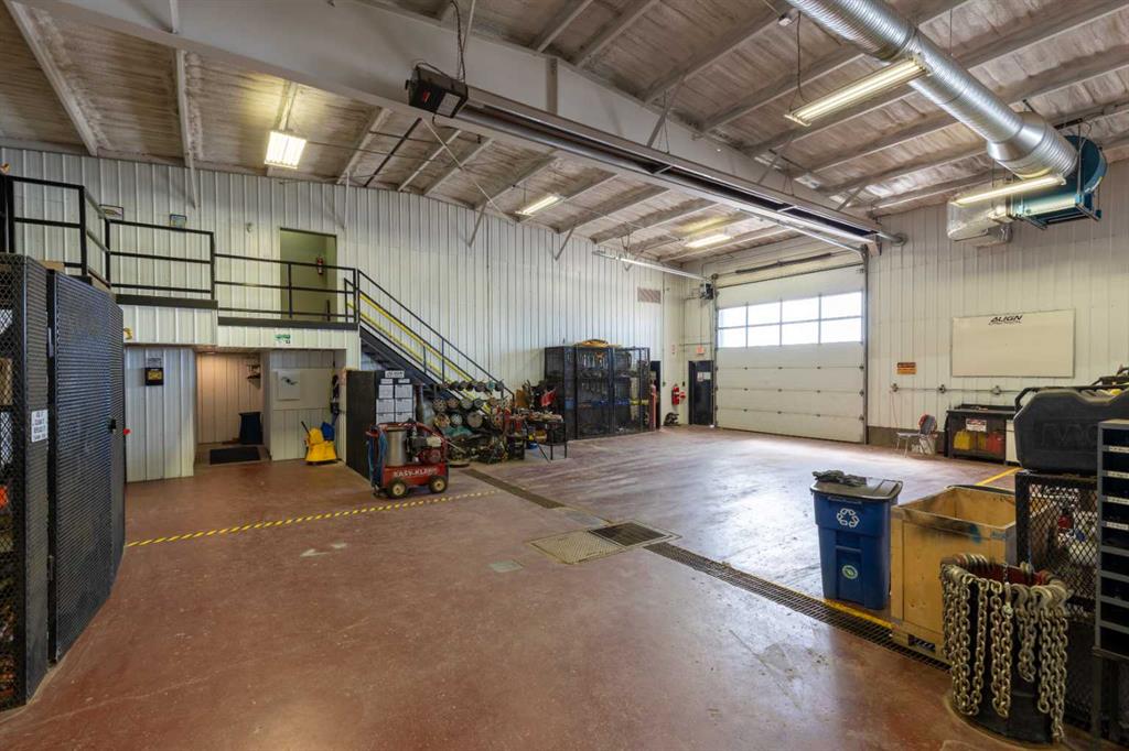32 & 36 Industrial Drive SE