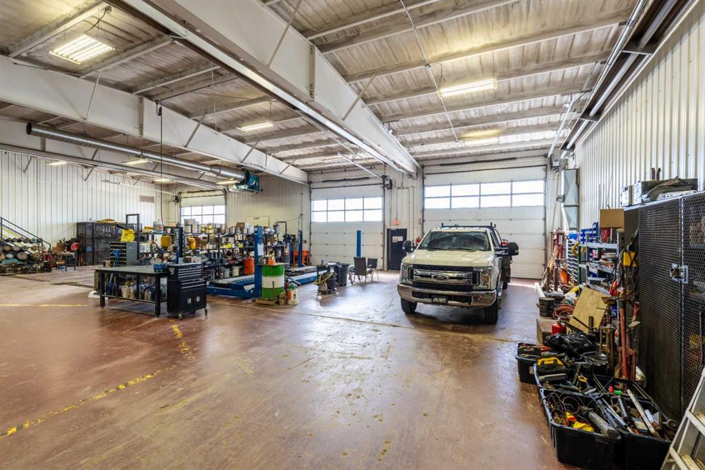 32 & 36 Industrial Drive SE