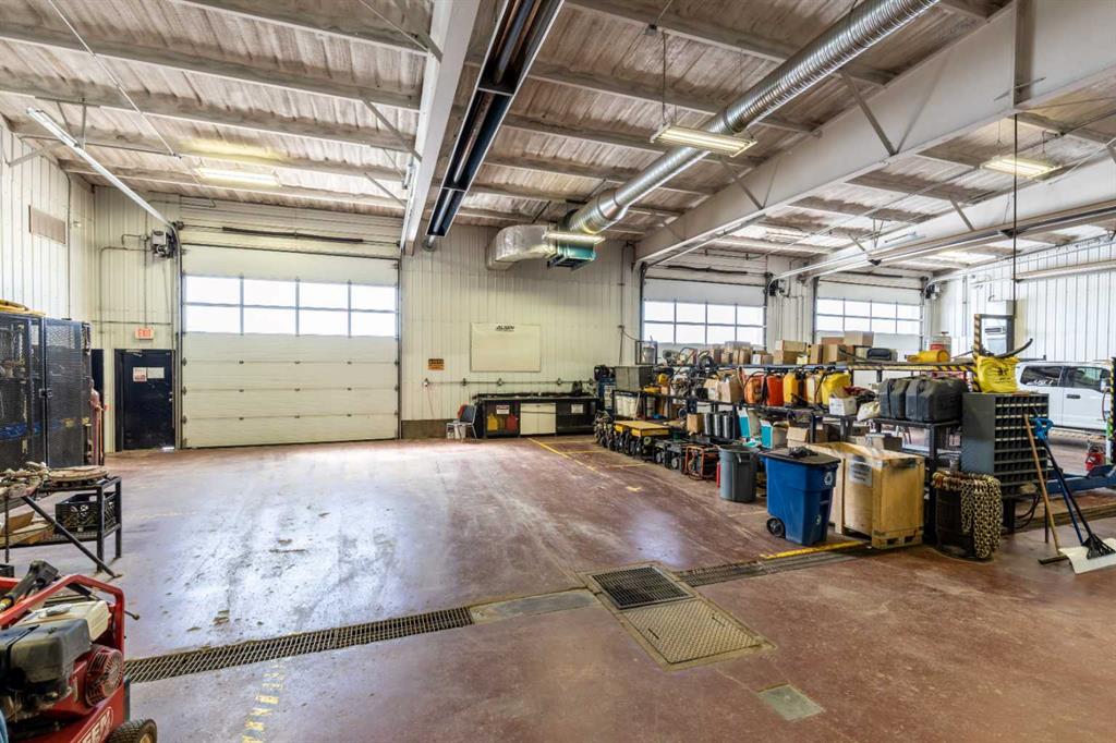 32 & 36 Industrial Drive SE